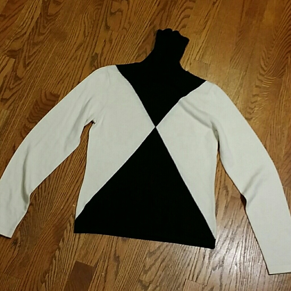 M kors turtleneck sweater
